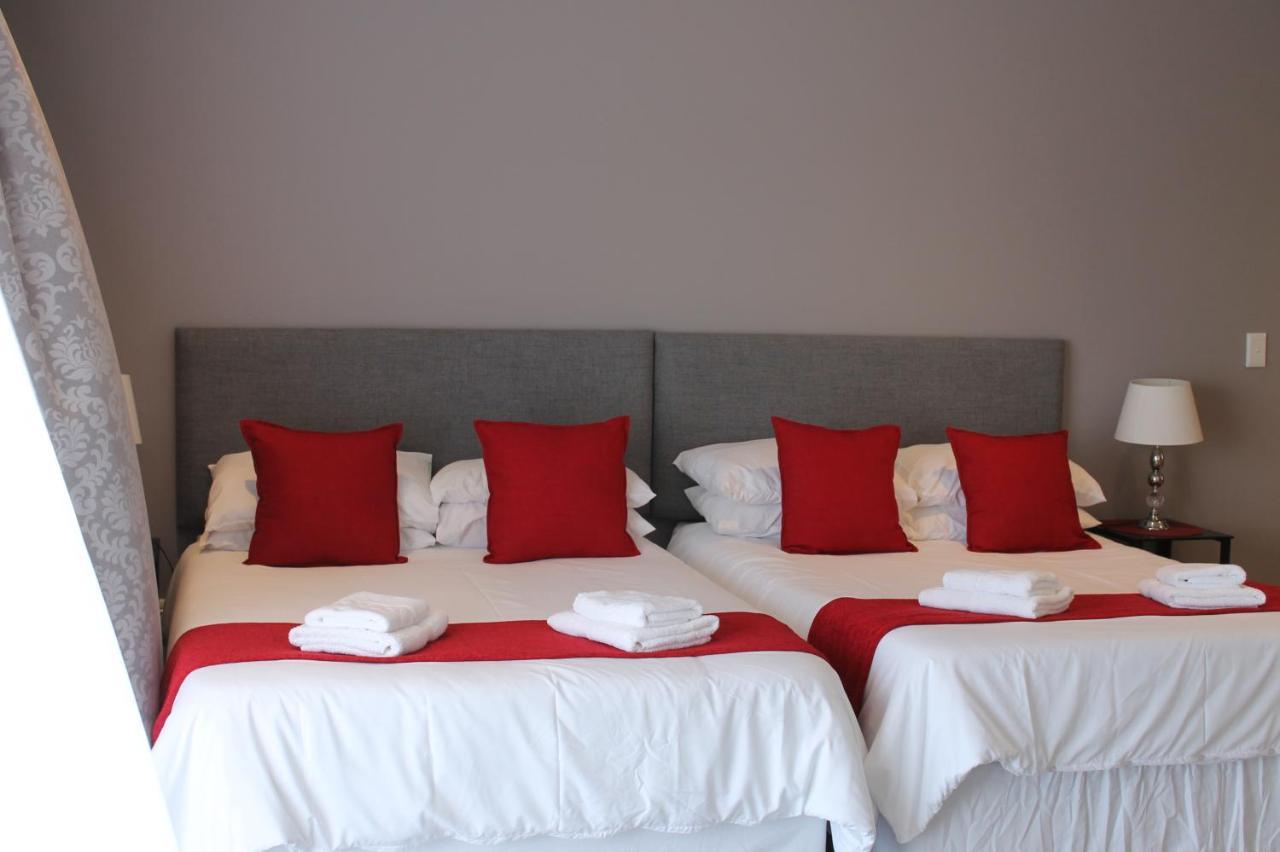 Phoenix Lodge And Waterside Accommodation Книсна Екстериор снимка