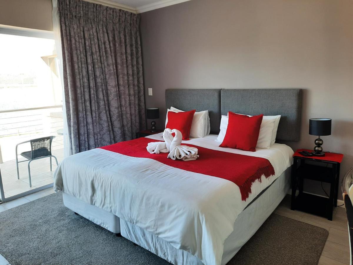Phoenix Lodge And Waterside Accommodation Книсна Екстериор снимка